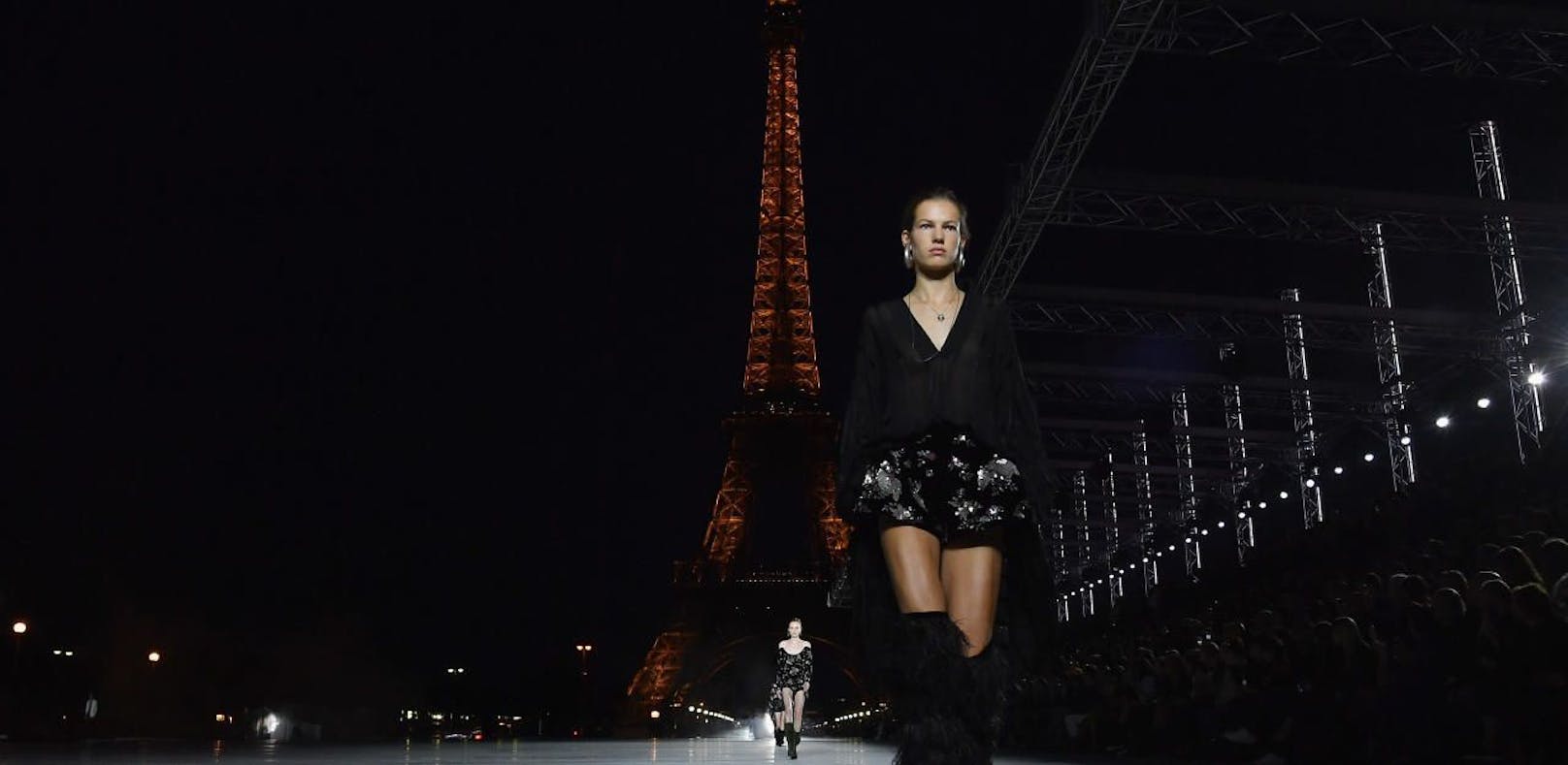 Fashion Week Paris: Geschichten aus Mode