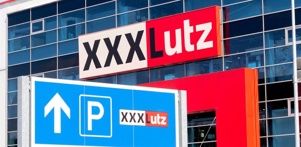 Auch der Möbelriese XXXLutz darf am Samstag wieder aufsperren.
