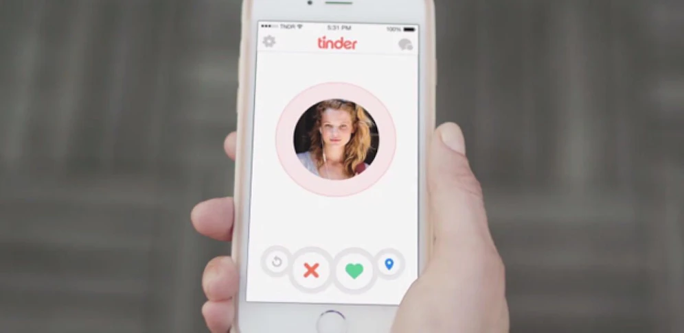 Tinder macht es den Männern nicht einfach.