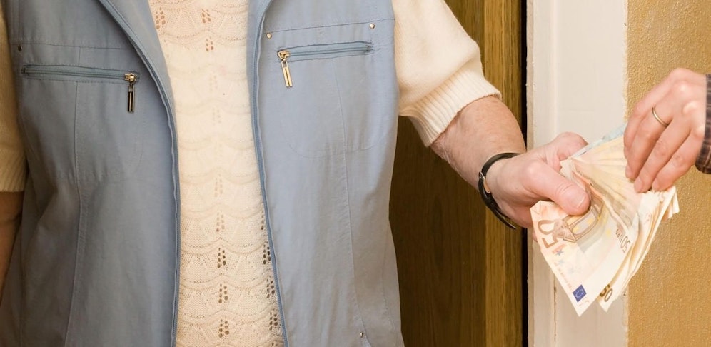 Mehrmals gab der Mann dem Duo schon Geld.