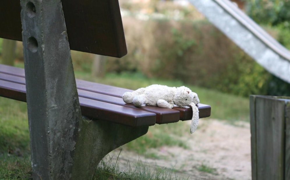 Der Mann versuchte ein kleines Mädchen zu entführen (Symbolbild)