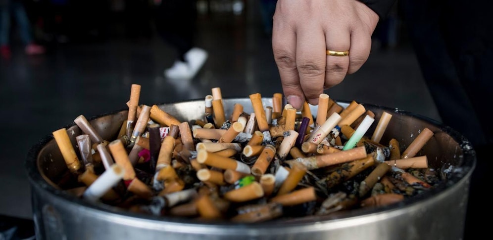 Ärztekammer und Krebshilfer kämpfen gegen dicke Luft in Gasthäusern.