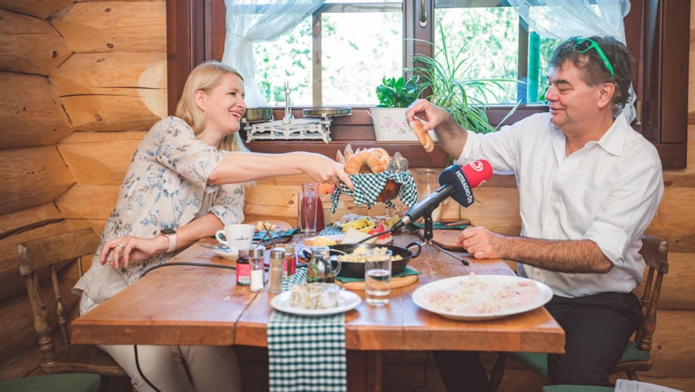 Kipferl zum Frühstück: Kogler mit Stöckl.  