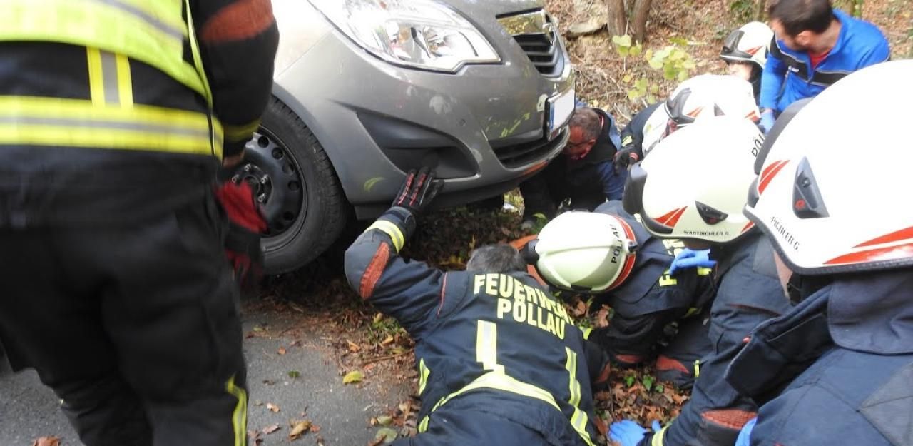 Heute.at - Frau vom eigenen Auto  mitgeschleift und getötet