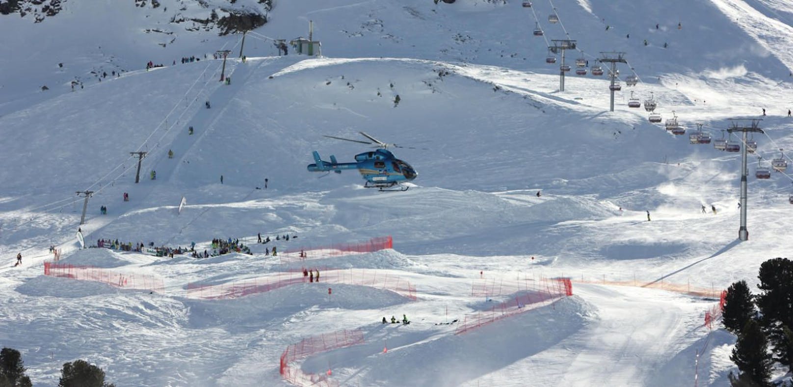 Die verletzte Skifahrerin wurde mit dem Hubschrauber ins Spital geflogen
