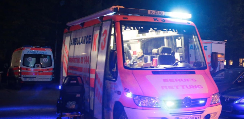 Am Donnerstagabend überrollte eine 18-jährige Lenkerin ihren 2-jährigen Bruder mit ihrem Pkw. Er wurde ins Spital eingeliefert. (Symbolfoto)