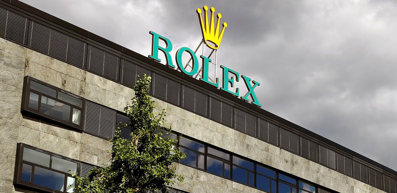 Mitarbeitende berichteten von einem Vorgesetzten bei Rolex, der sie jahrelang schikaniert habe. Ein Rolex-Mitarbeiter sagt, er habe die Kündigung erhalten, weil er sich gegen die Schikanen gewehrt habe.