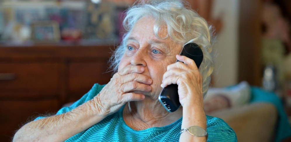 Der Verdächtige gab sich am Telefon als Polizist aus.