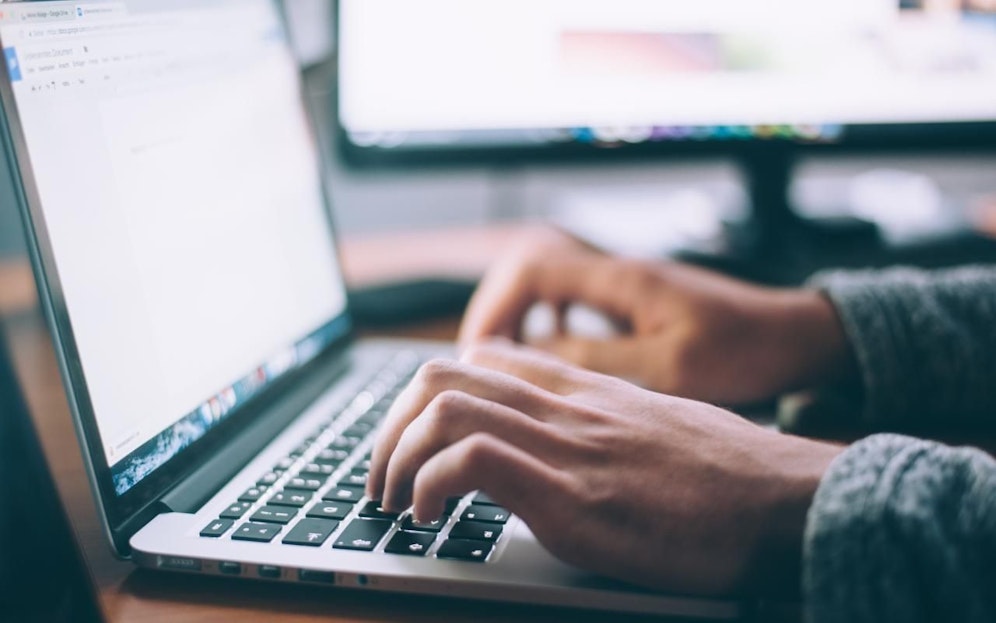 Die Spammails auf keinen Fall öffnen! 