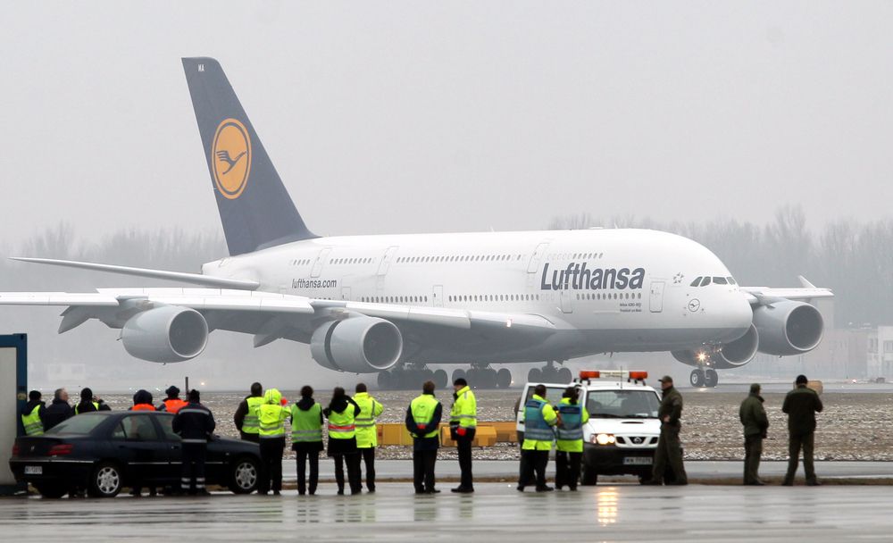 Bombendrohung gegen Lufthansa-Flug mit 500 Passagieren | Heute.at