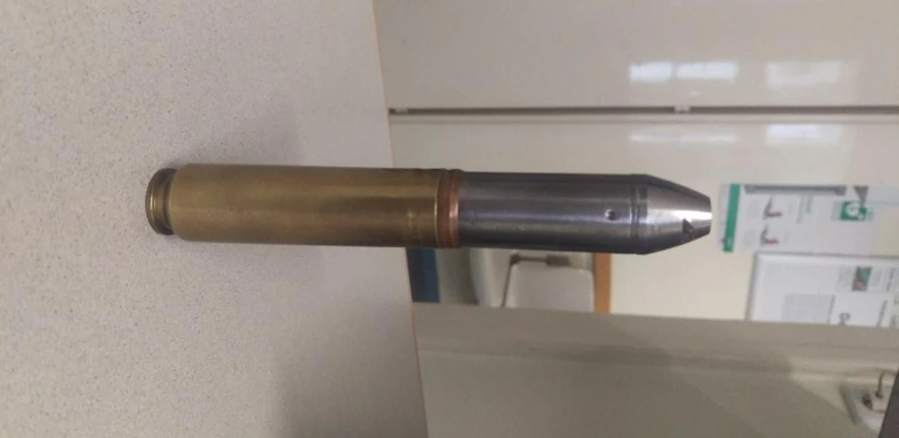 Patrone gefunden und zur Polizei gebracht. 