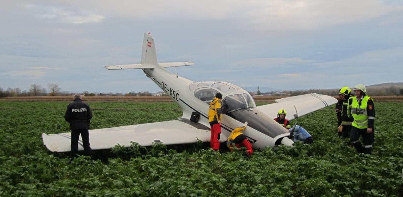 Hadersdorf: Klein-Flugzeug musste in Acker notlanden