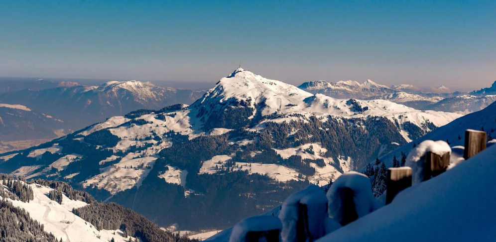 Der Unfall ereignete sich auf einer Skihütte am Kitzbüheler Horn (Symbolbild).