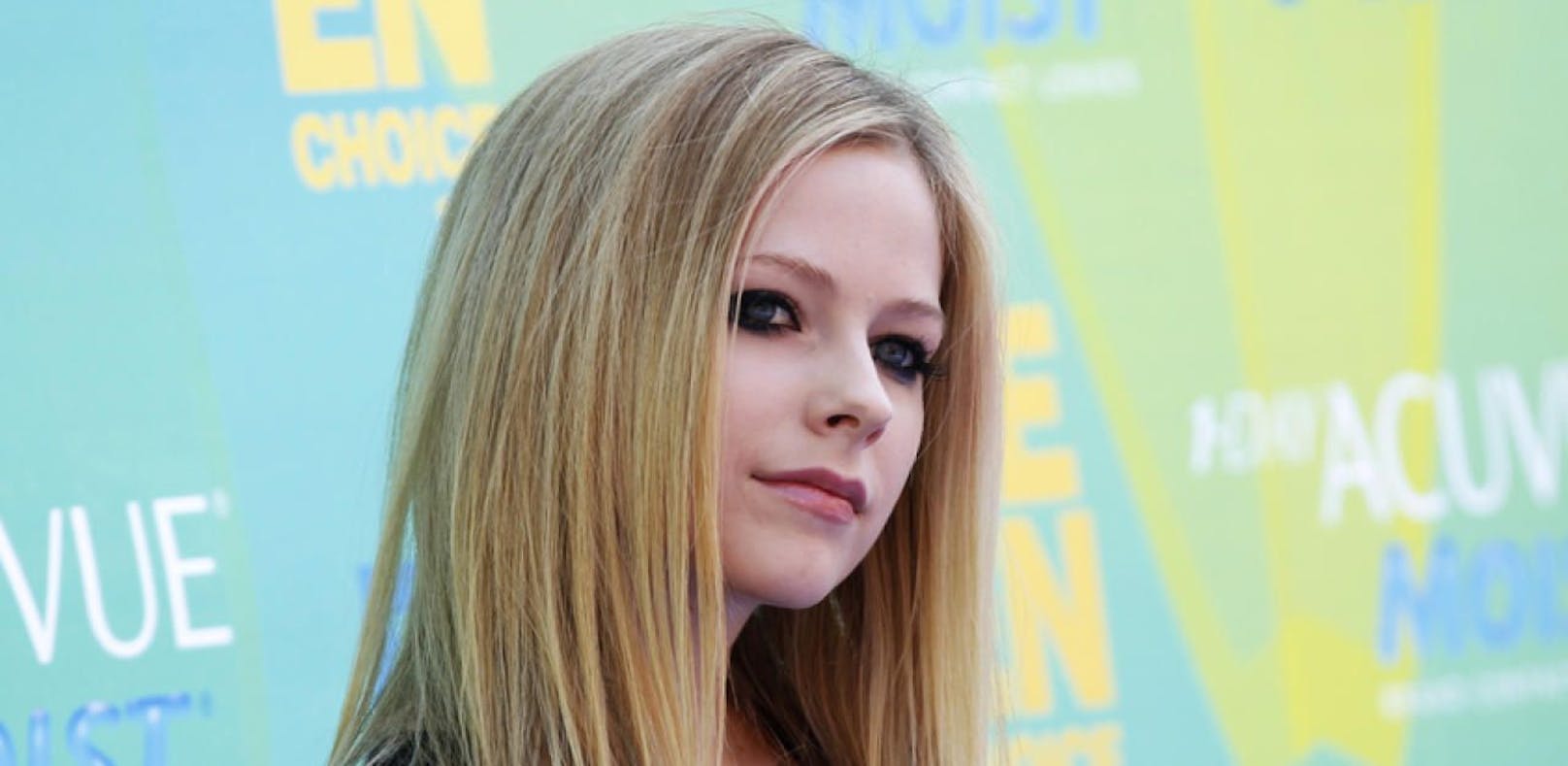 Avril Lavigne seit 2003 tot, Doppelgänger ersetzte sie