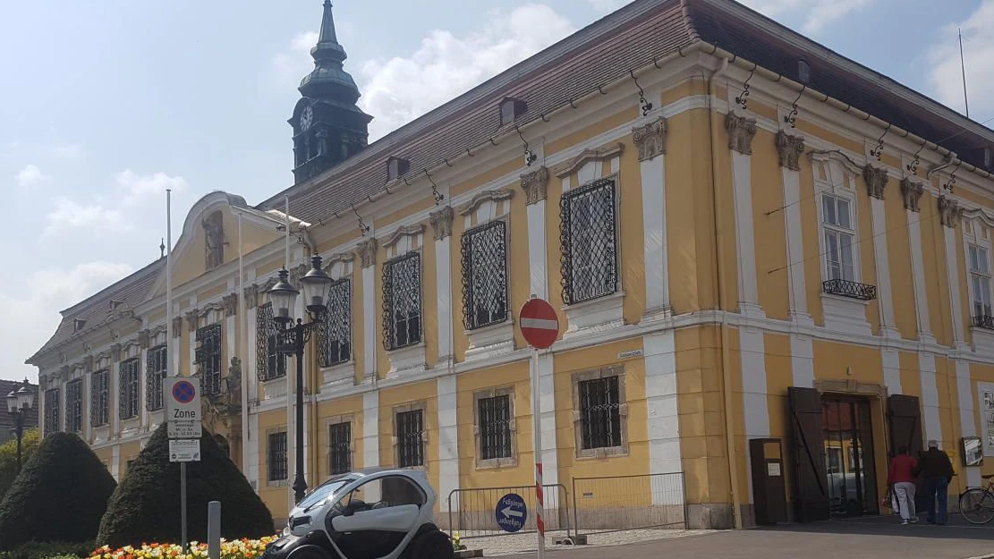 Freude im Rathaus Stockerau: Die Stadtgemeinde erzielt den Zuschlag.