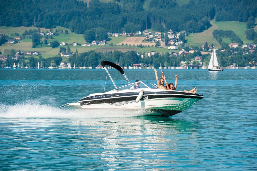 attersee liegeplatz motorboot