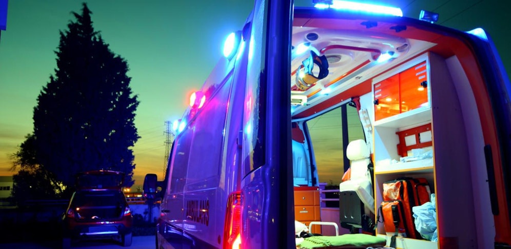 Die beiden 18-Jährigen wurden mit der Rettung ins Spital gebracht