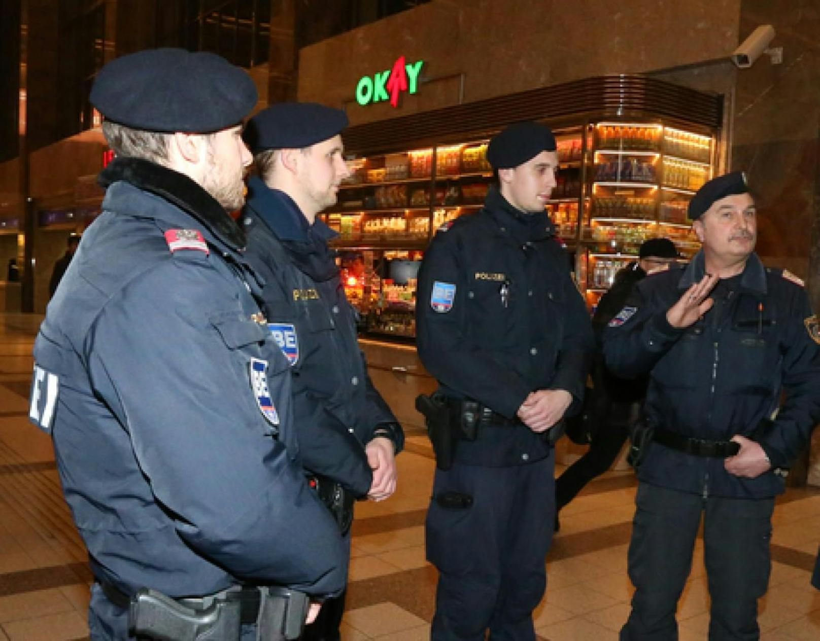 Polizeikontrolle am Westbahnhof