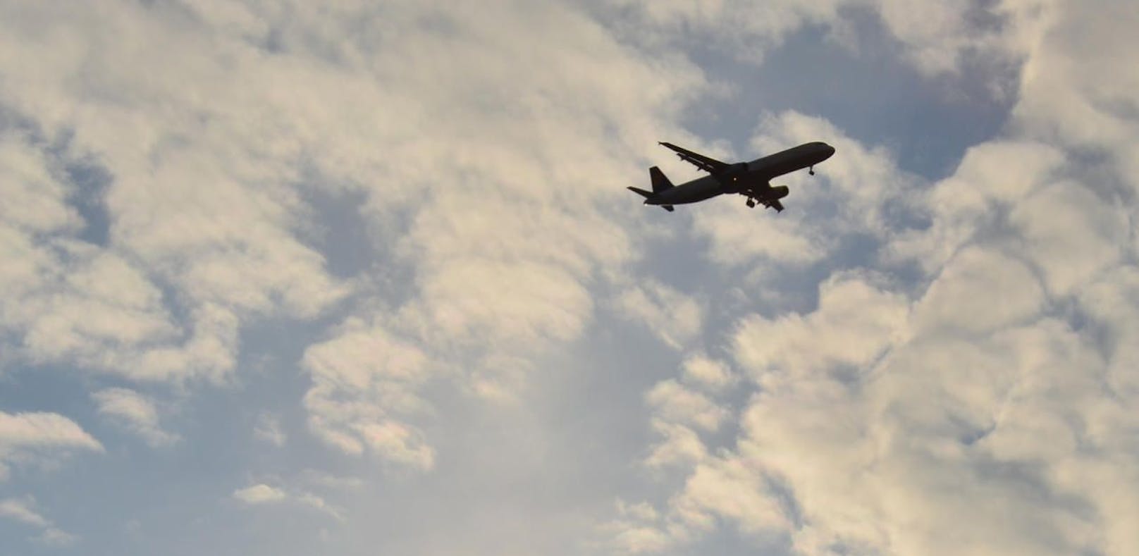 Die Flugticketpreise für Auslandsreisen im April waren um 45 Prozent höher als im Vorjahr.