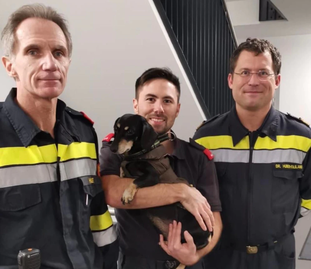 Die Florianis aus Klosterneuburg holten das Duo aus dem Aufzug.