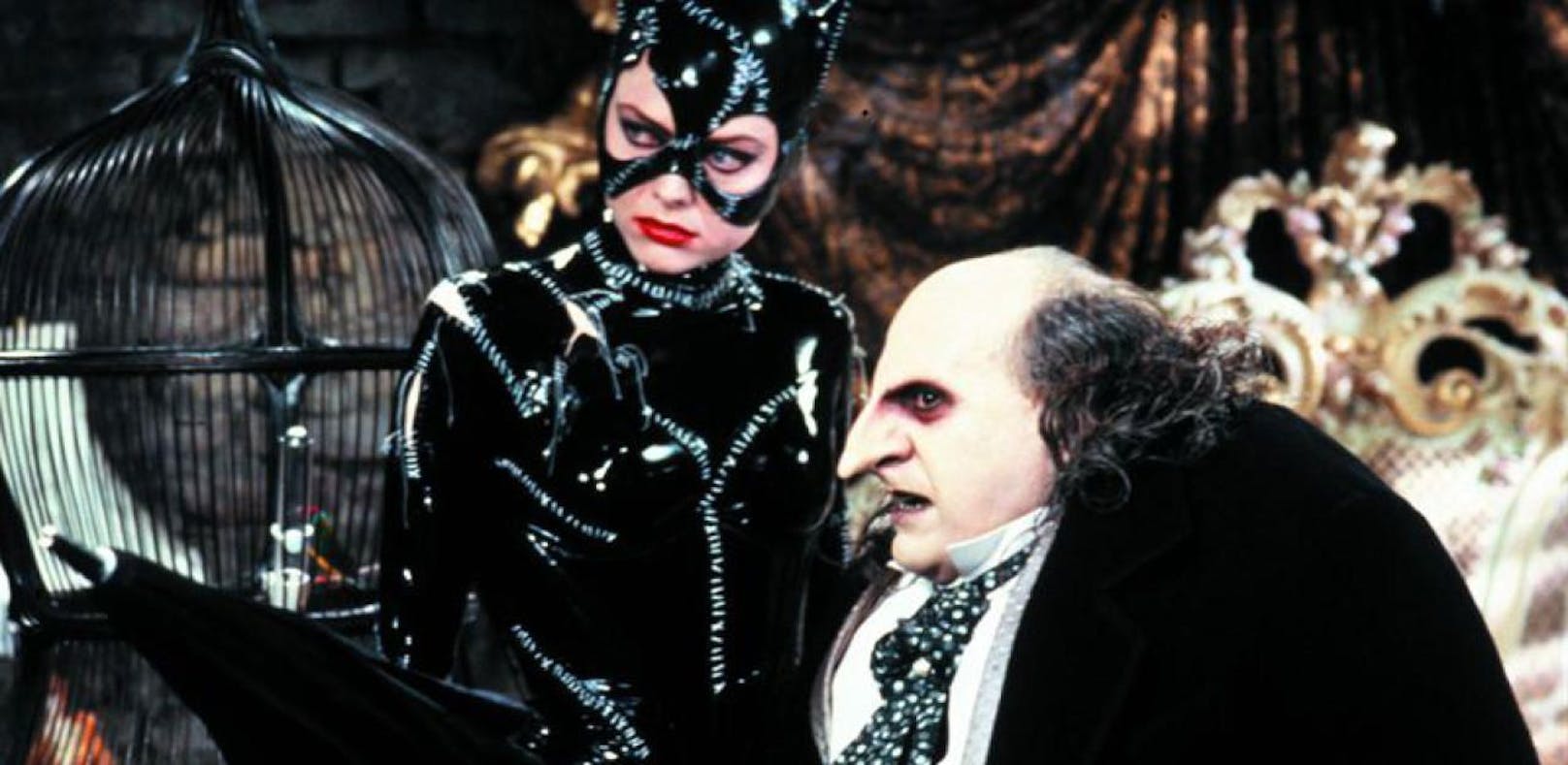 Catwoman (Michelle Pfeiffer) und der Pinguin (Danny DeVito) in &quot;Batman Returns&quot;. 