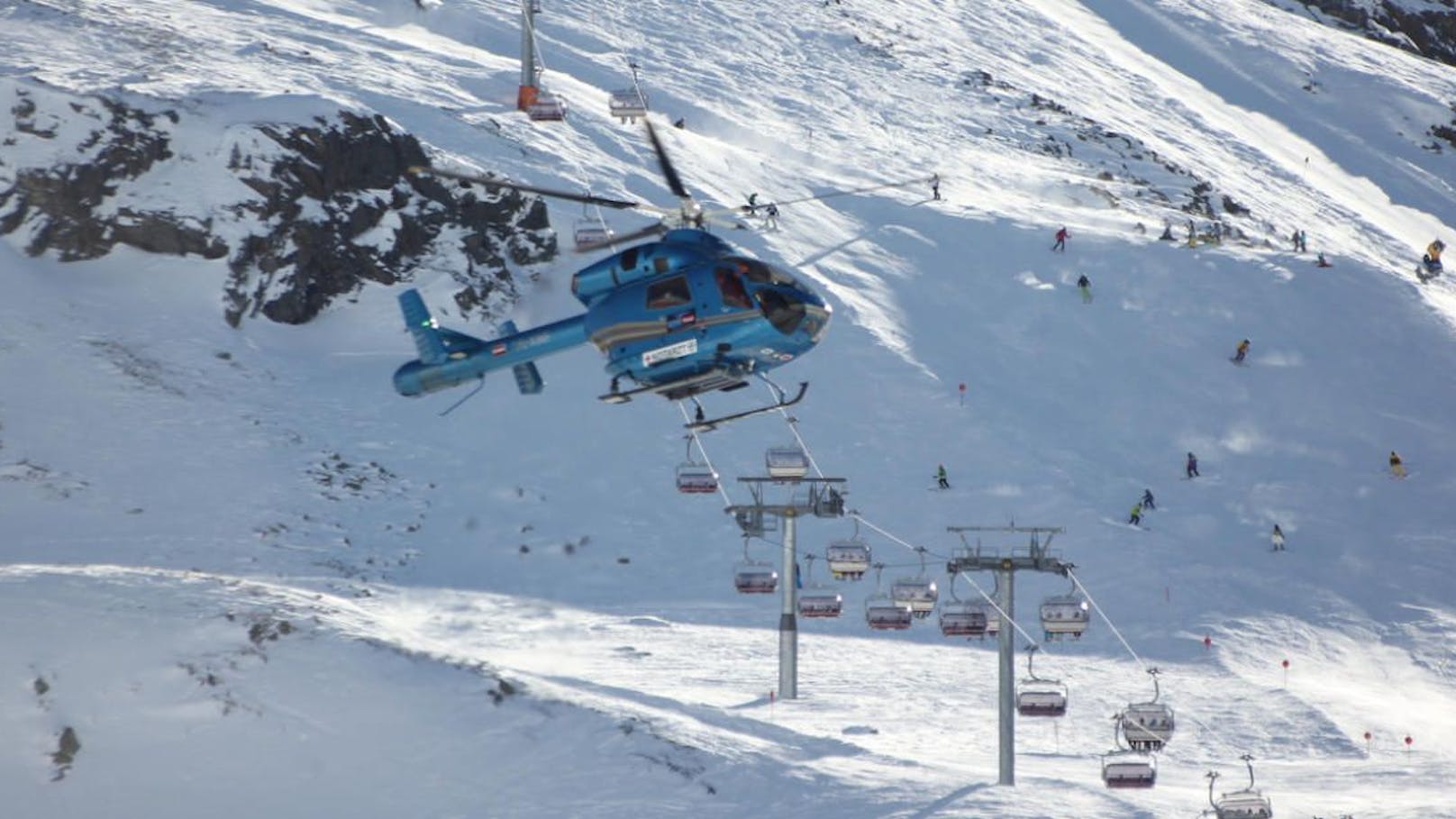 Schwere Ski-Unfälle am Wochenende in Tirol