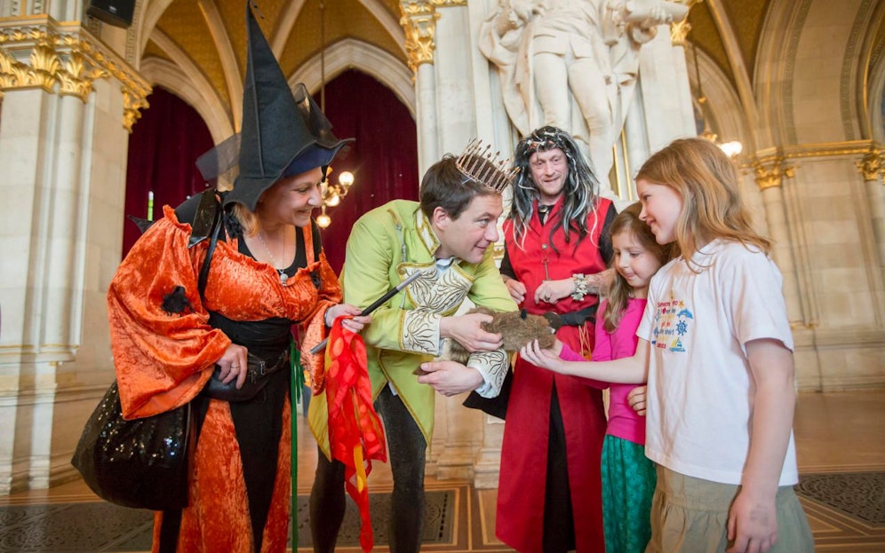 Am 28. und 29. März macht die Politik der Fantasie Platz. Die Märchentage verzaubern Jung und Alt mit Geschichten und Spielen.