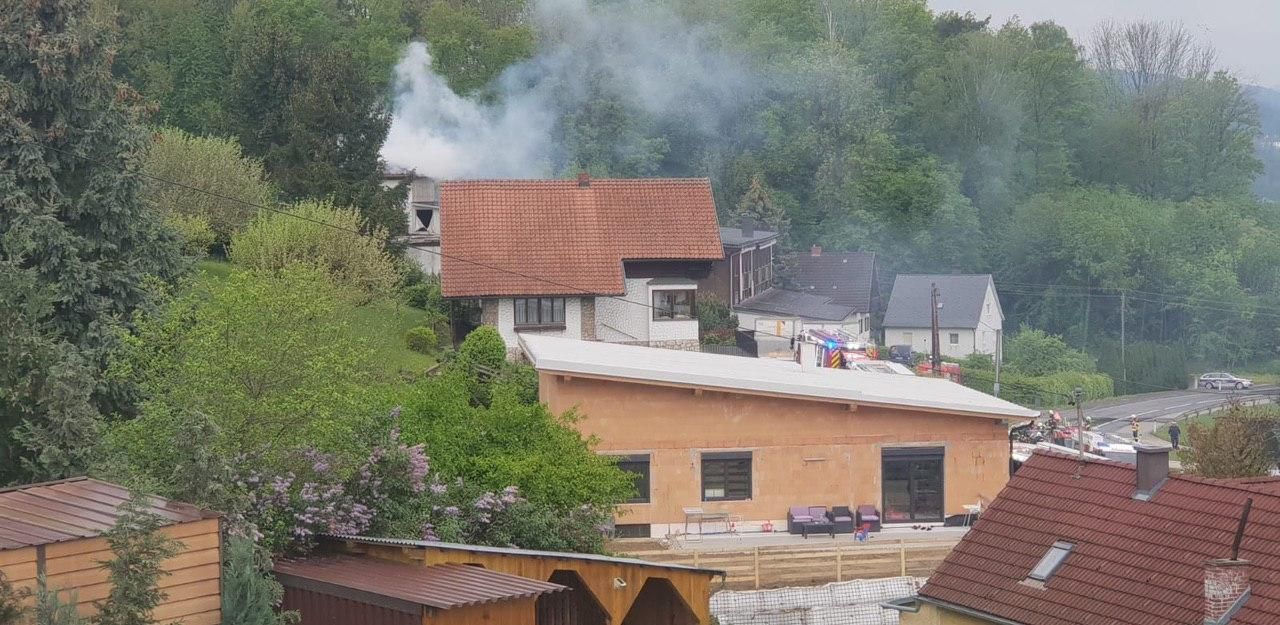 Heute.at - Brand in Tischlerei, fünf Feuerwehren im Einsatz