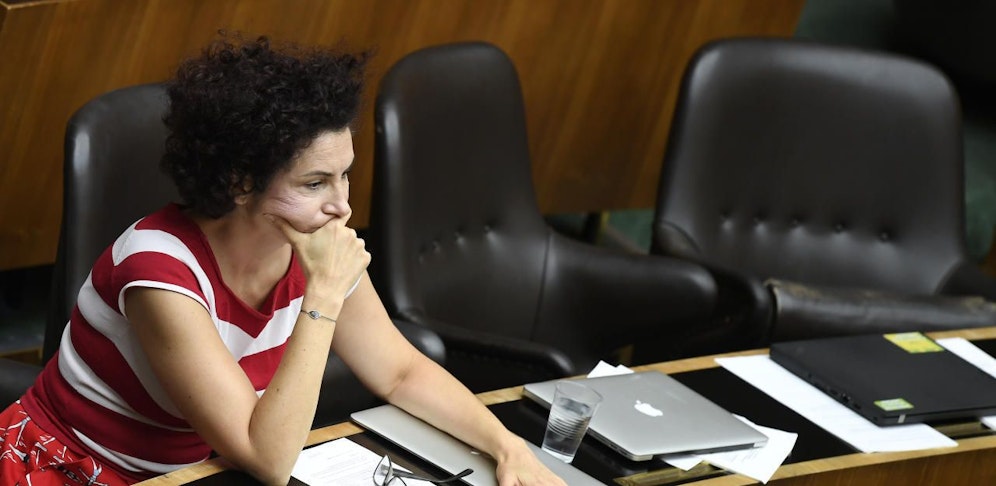 Die Grüne Abgeordnete Alev Korun im Parlament.