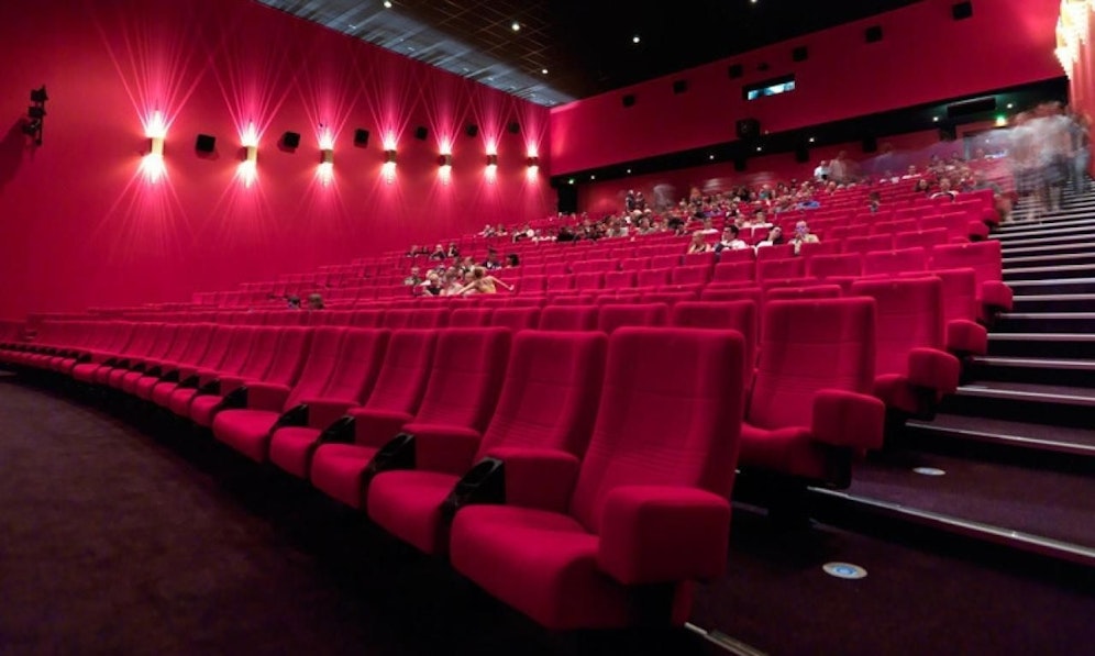 Noch bleiben die Kinosäle leer, keiner weiß genau, wann es wieder losgeht.