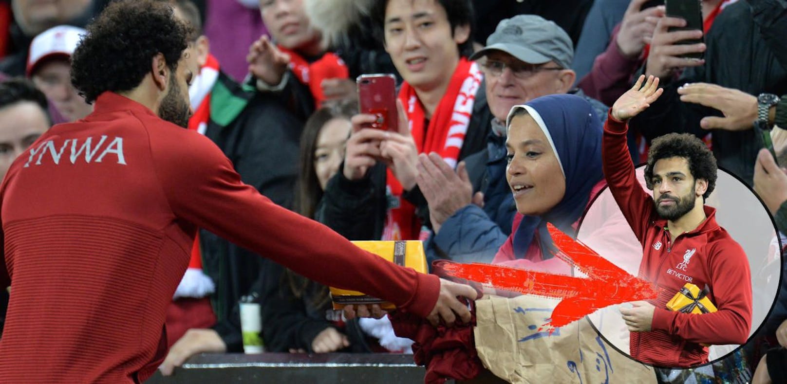 Mo Salah bekam ein Geschenk von einem weiblichen Fan. Er hält es in Ehren.