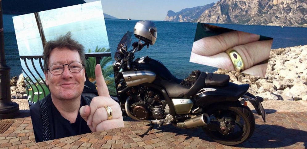 Thomas U. alias Tomi Tulpe sucht verzweifelt nach seinem Ring.