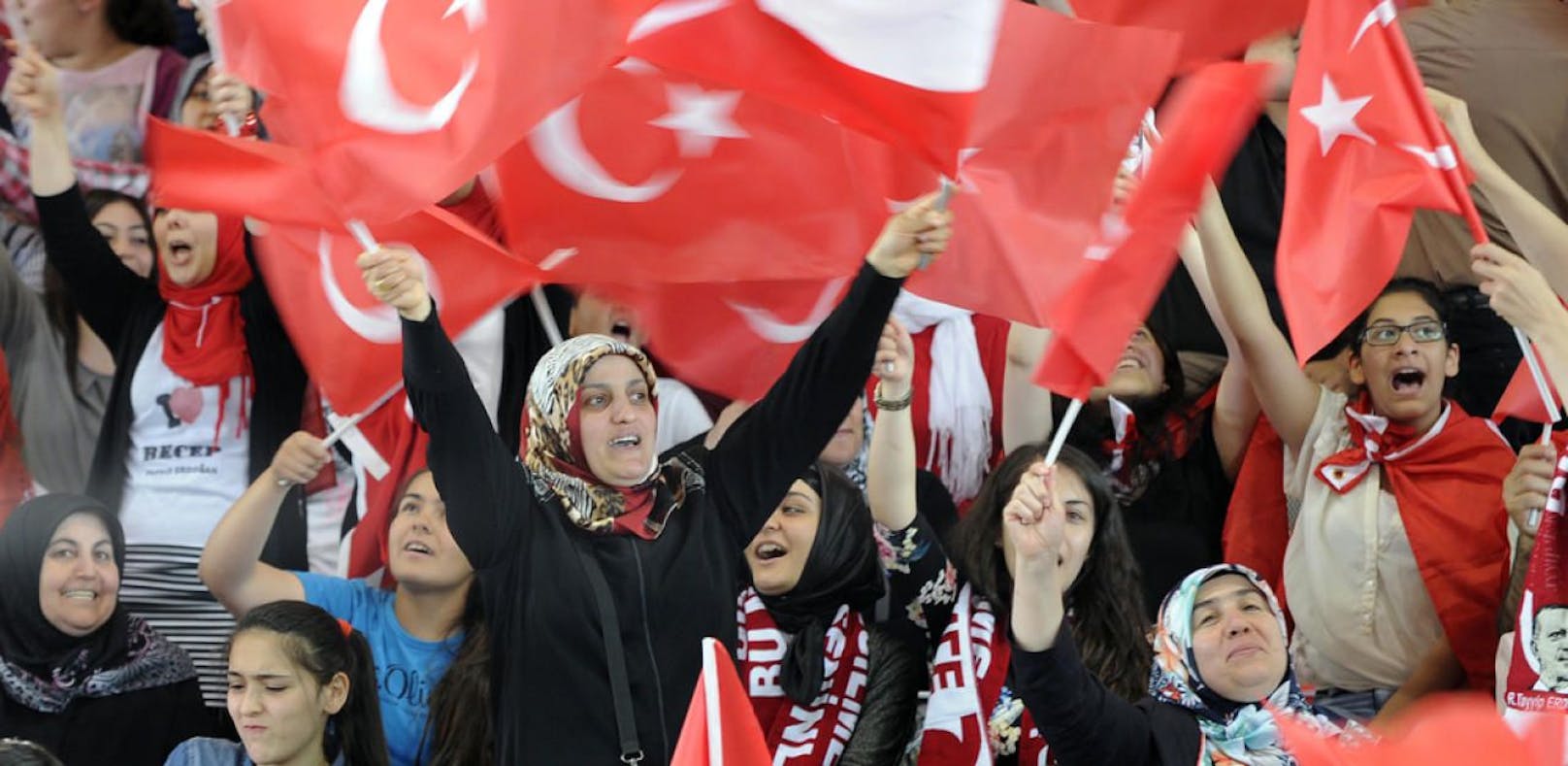 Erdogan-Fans bei einem Wahlauftritt des Politikers in Wien im Jahr 2014.