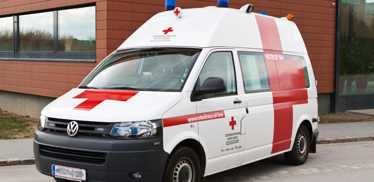 Heute.at - 16-Jähriger baut  Unfall mit gestohlenem Auto