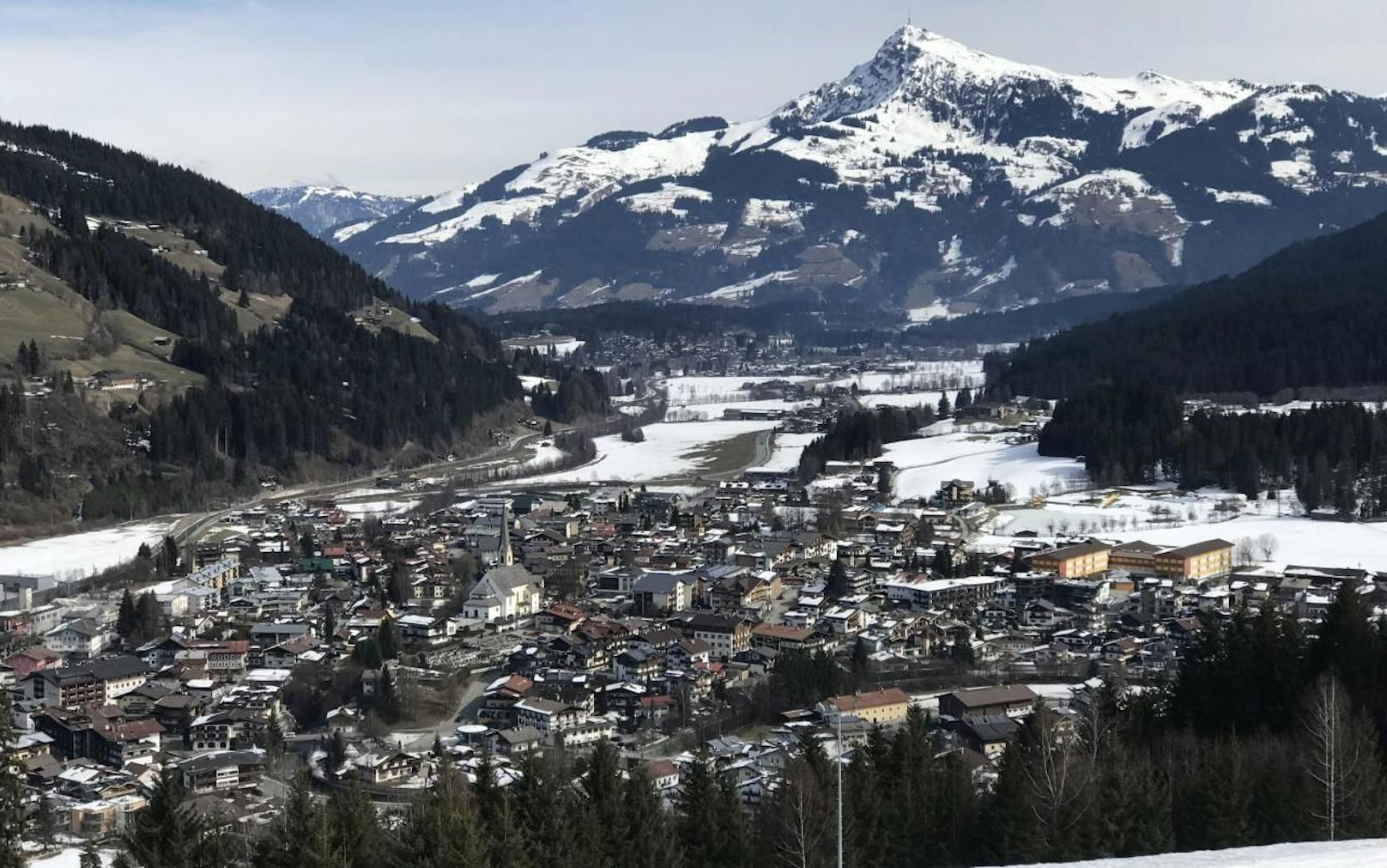 Im Bild: Eine Übersichtsaufnahme von Kirchberg in Tirol.