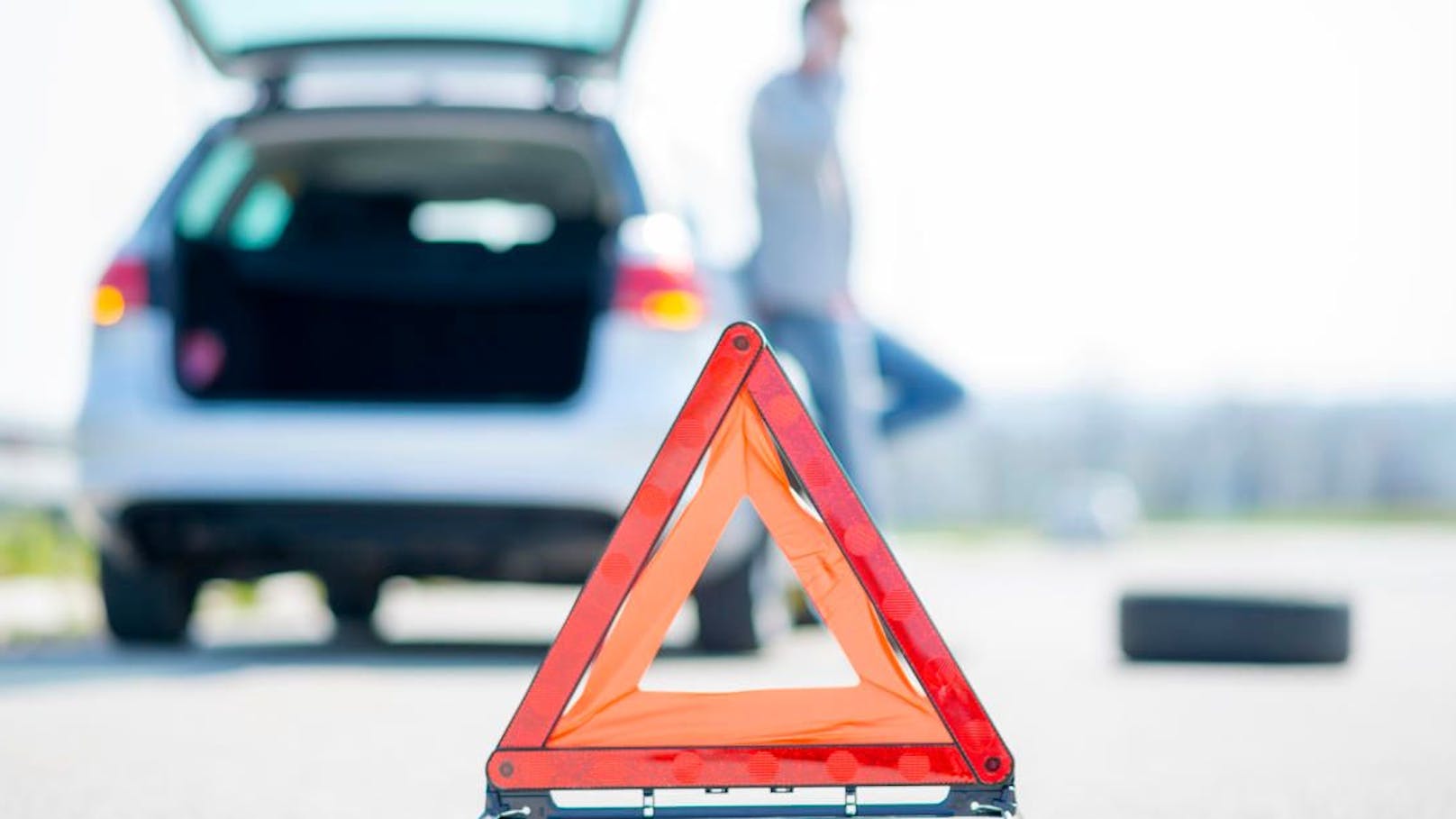 Fahrerflucht – Polizei findet Auto ohne Unfalllenker