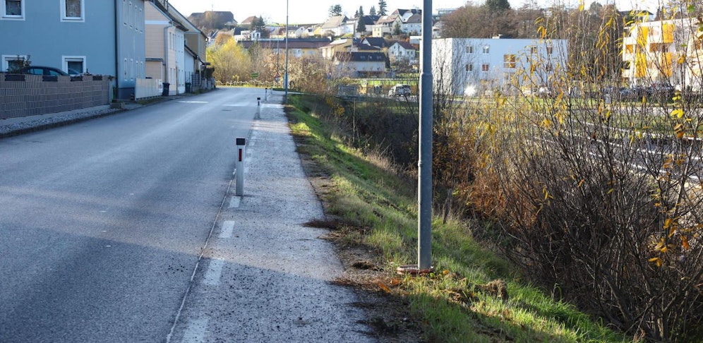 Die Einsatzkräfte retteten den Mann aus dem Bach