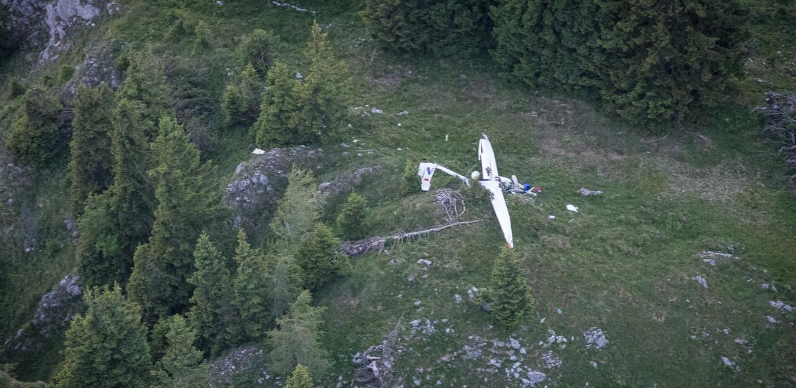 Segelflugzeug stürzte ab: Mann sofort tot