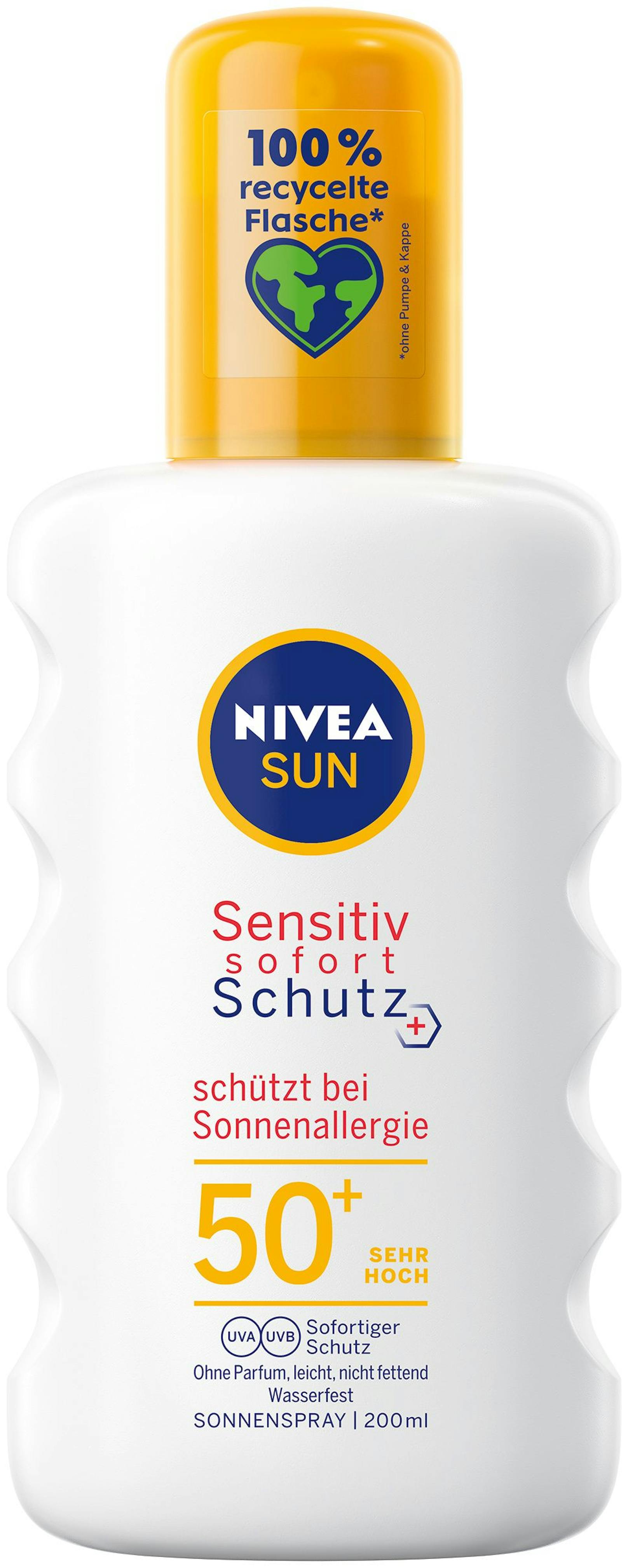 Das "Sensitiv Sofortschutz"-Sonnenspray&nbsp;von Nivea Sun (17,95 Euro) schützt dank sehr hohem UVA-Schutz und Antioxidantien besonders sensible Haut vor <strong>Sonnenallergien</strong> und Irritationen.