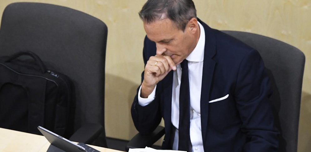 Der Finanzminister der Übergangsregierung, Eduard Müller, erwartet ein saftiges Minus im Haushalt für 2020.