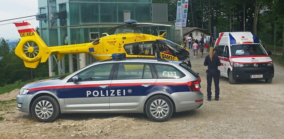 Der Mann musste nach dem schweren Unfall mit dem Rettungshubschrauber ins Krankenhaus geflogen werden. 