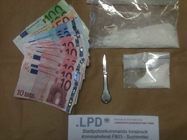 Die Beamten stellten Suchtgift sicher. Symbolbild.