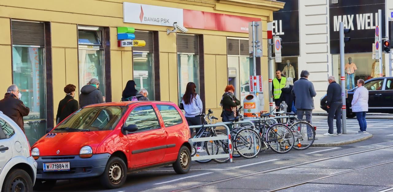 Dilemma: Masken sind in Banken streng verboten! – Österreich | Heute.at