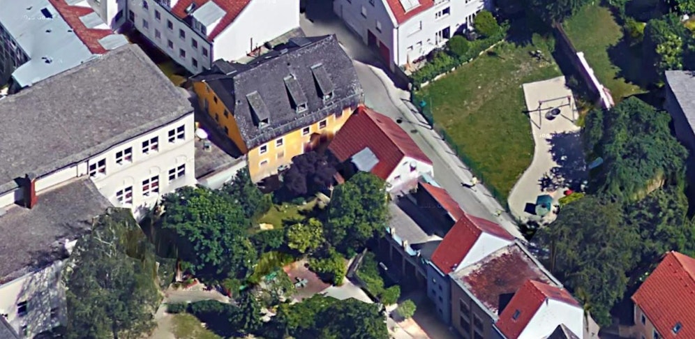 Zwei Männer sind auf der Flucht.