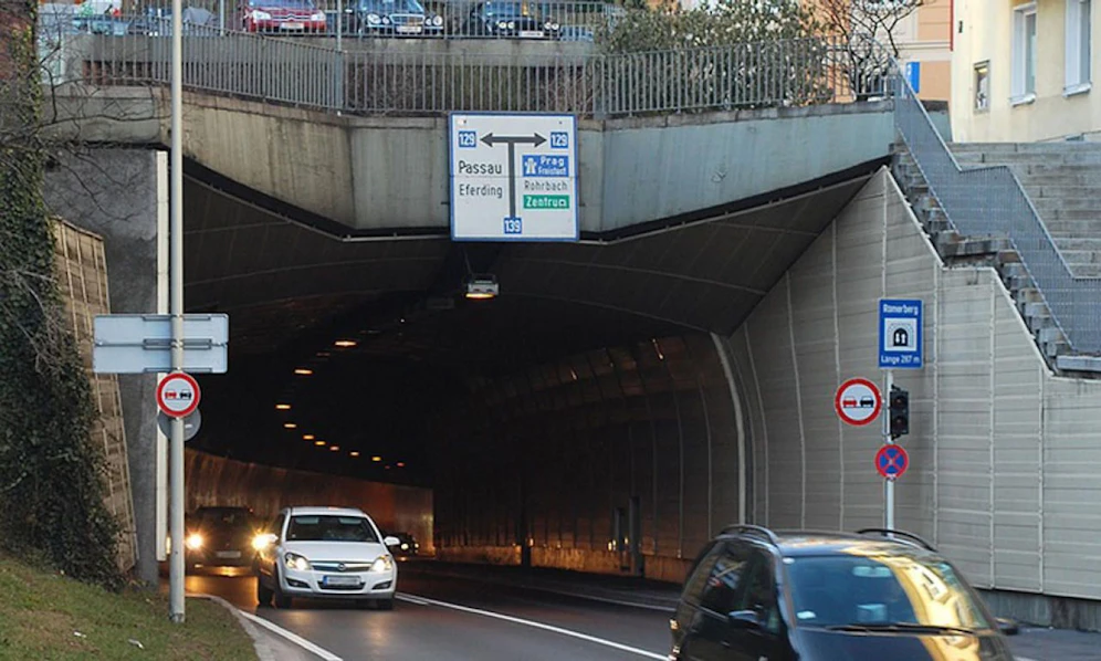 Römerbergtunnel: hohe NO2-Belastung