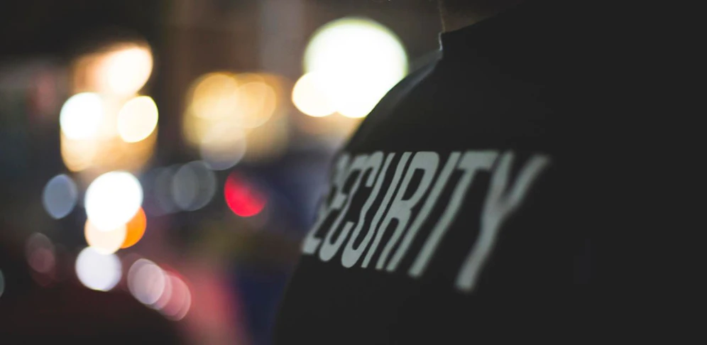 Weil der Security ihm keine Zigarette geben wollte, rastete der Mann völlig aus (Symbolbild).