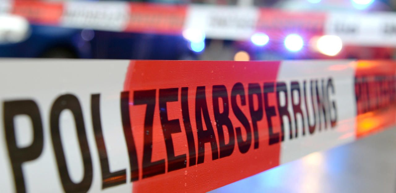 Der Mann soll drei Menschen ermordet haben - die Polizei ermittelt nach Beweggründen. (Symbolbild)