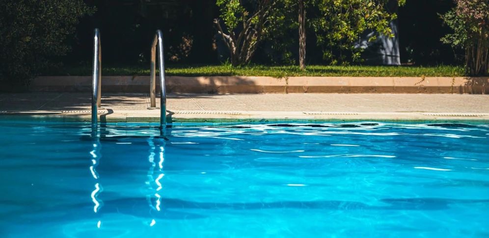 Pool-Befüllungen werden in einigen Gemeinden in NÖ koordiniert.
