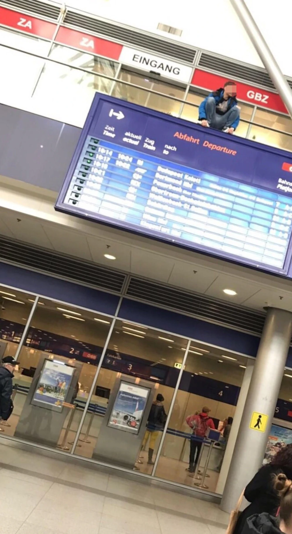 Gefährliche Szene am Linzer Hauptbahnhof