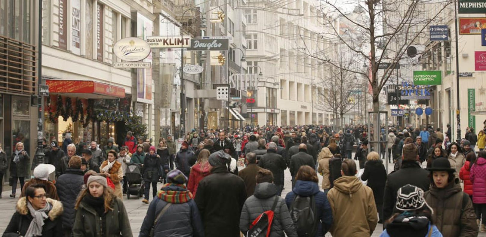 Volle Einkaufsstraßen, wie die Kärntner Straße, lassen die Kassen der Geschäftsleute klingeln.